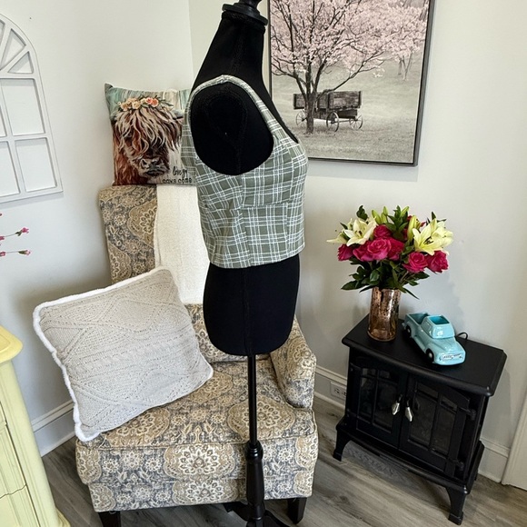 Altar'd State Green and White Fitted Crop Tank Top - Picture 4 of 6